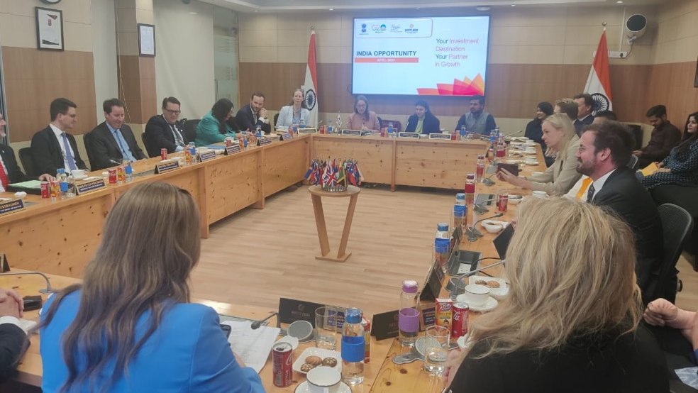 EFTAsecretariat's tweet photo. #EFTA Parliamentarians discussed economic opportunities for 🇮🇳&amp; 🇮🇸🇱🇮🇳🇴🇨🇭companies this morning

They met with actors from #India's Chambers of Commerce @FollowCII @ASSOCHAM4India @ficci_india @phdchamberand &amp; with @investindia

🙏Thank you for informative discussions!

#EFTAtrade https://t.co/Ia9Kh8DEmp