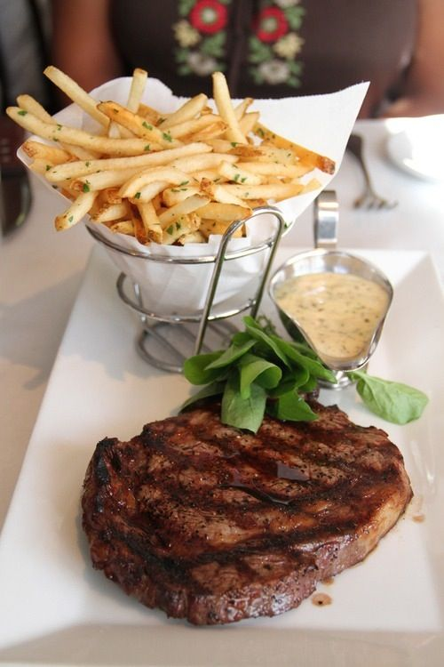 lsbboise's tweet photo. https://t.co/mj5NKHEv7Z
Steak Frites
#bbq #steak #frites https://t.co/rzxbVSKl5a