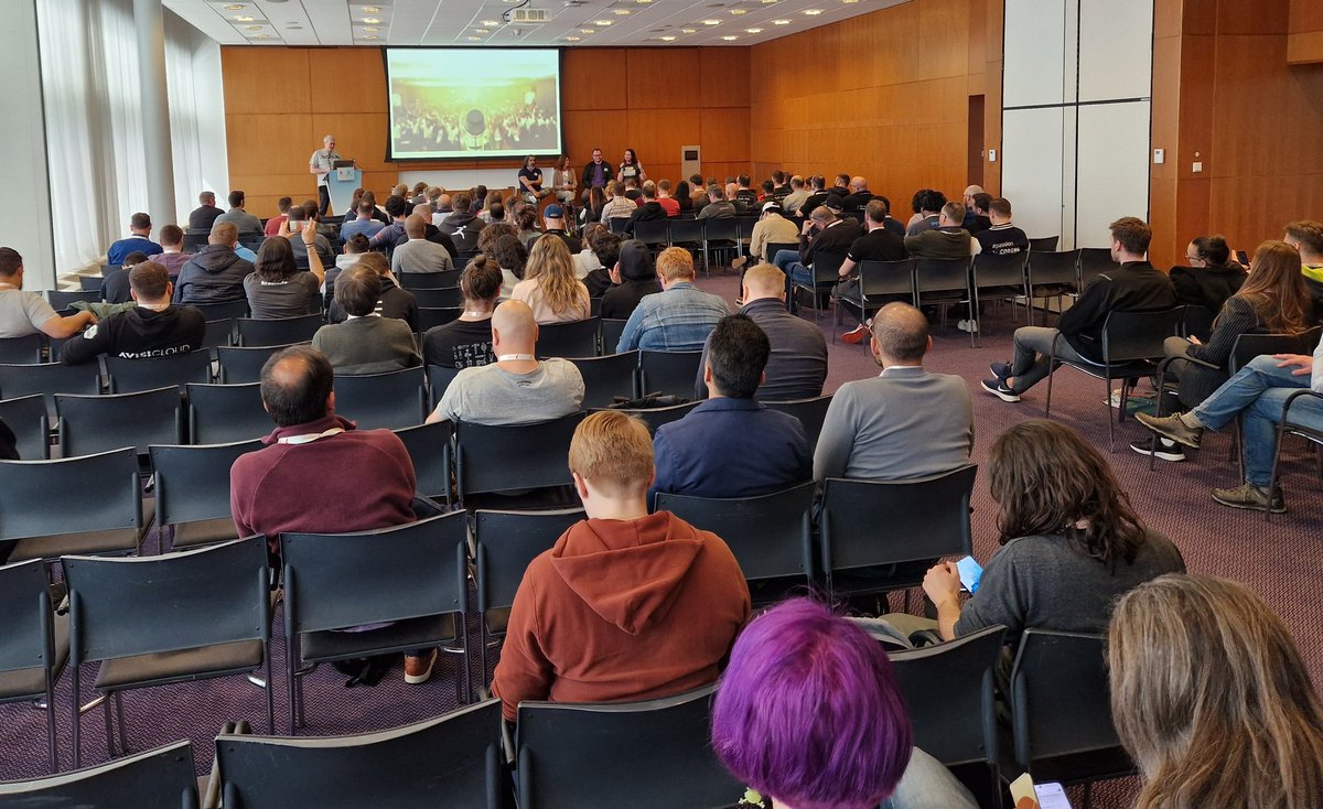 DevOpsBarbie's tweet photo. Kubernetes Community Days panel, lotsa nodding heads talking about any events' pillars: money, diversity, location, location, location... #KubeCon #CommunityInBloom 🌷 https://t.co/JnY9BNGazz