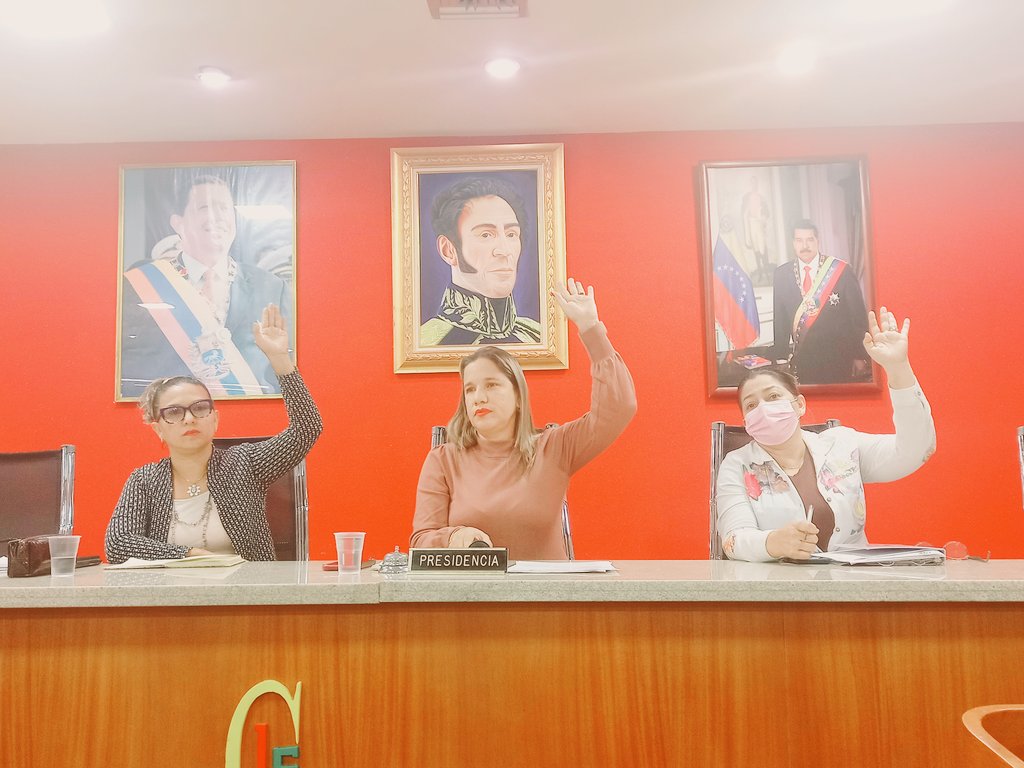 DessireeContre1's tweet photo. Leg. del bloque de la #Patria aprobaron la solicitud de recursos adicionales hecha por el gobernador del Estado #Barinas para la continuidad de la avenida nueva #Toruno, #RevoluciónÉtica @NicolasMaduro https://t.co/xyLlBdnI0c