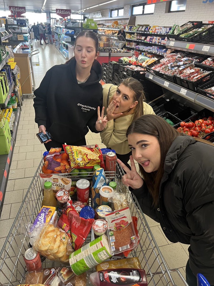 GI_Career6's tweet photo. Holly, Lydia and Abi are settling in to life in Germany, making international friends, shopping for groceries in a foreign country (and being pretty proud of their @AldiUK bags for life) and going through their college induction at Berufskolleg Neandertal 🇩🇪 #erasmus23 https://t.co/vTlyy88m7C