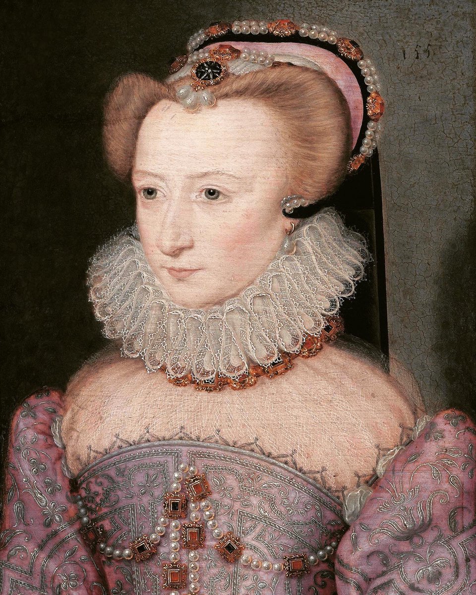MetaHaari's tweet photo. Louise de Lorraine is wearing Imperial Eyewear.

#historicportrait #eyewearfashion https://t.co/GLP3eXQUiI