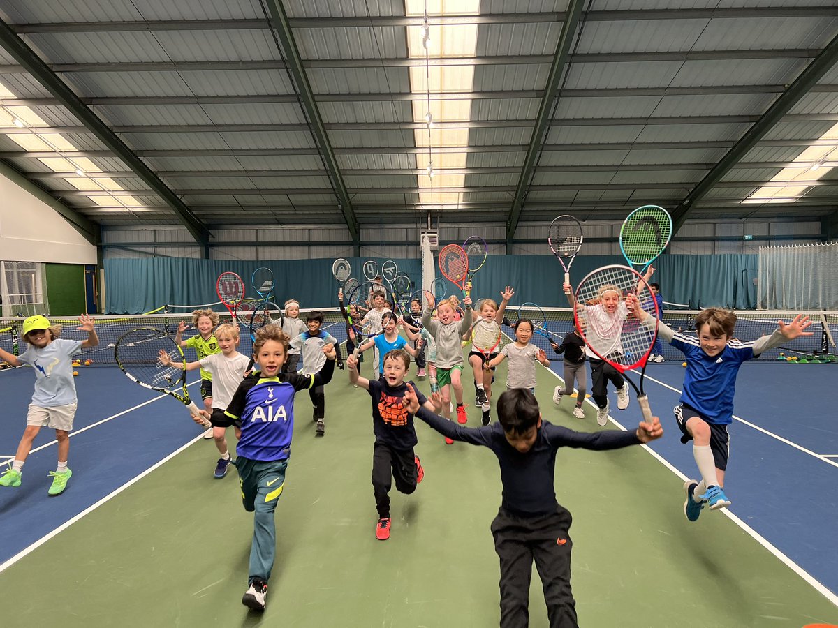 andytennace's tweet photo. Bucks Tennis County Training under 8 Matchplay Bucks Tennis Warriors @BucksLTA @LTACompetitions #CoutyCup @btctenniscentre @HaltonTennis @stonytennis https://t.co/3Bdjg3Yzk4