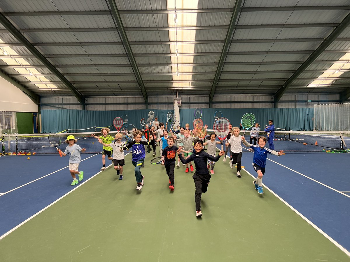 andytennace's tweet photo. Bucks Tennis County Training under 8 Matchplay Bucks Tennis Warriors @BucksLTA @LTACompetitions #CoutyCup @btctenniscentre @HaltonTennis @stonytennis https://t.co/3Bdjg3Yzk4