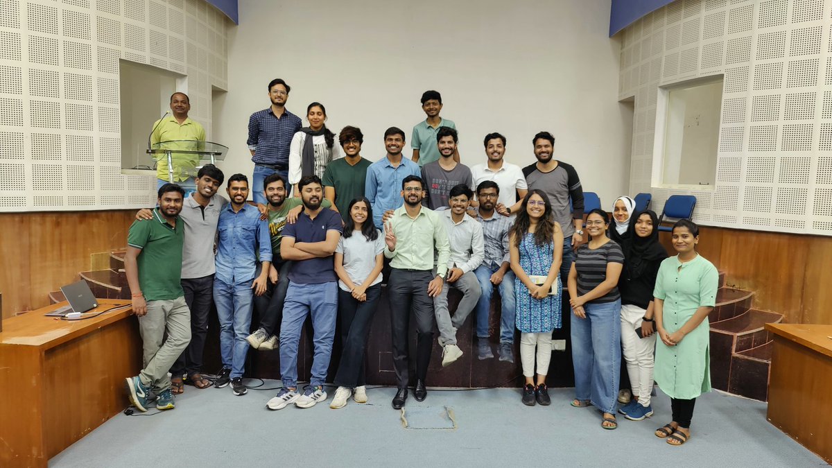 Bharath82165155's tweet photo. Congratulations 🎉🎉 @kukku1207 Bhaiya.. It's been an amazing journey.. Dr. Prashant Yadav sounds great.. #Phdlife #AcademicChatter @csir_ncl @AcSIR_India https://t.co/d5jIYxqd7g