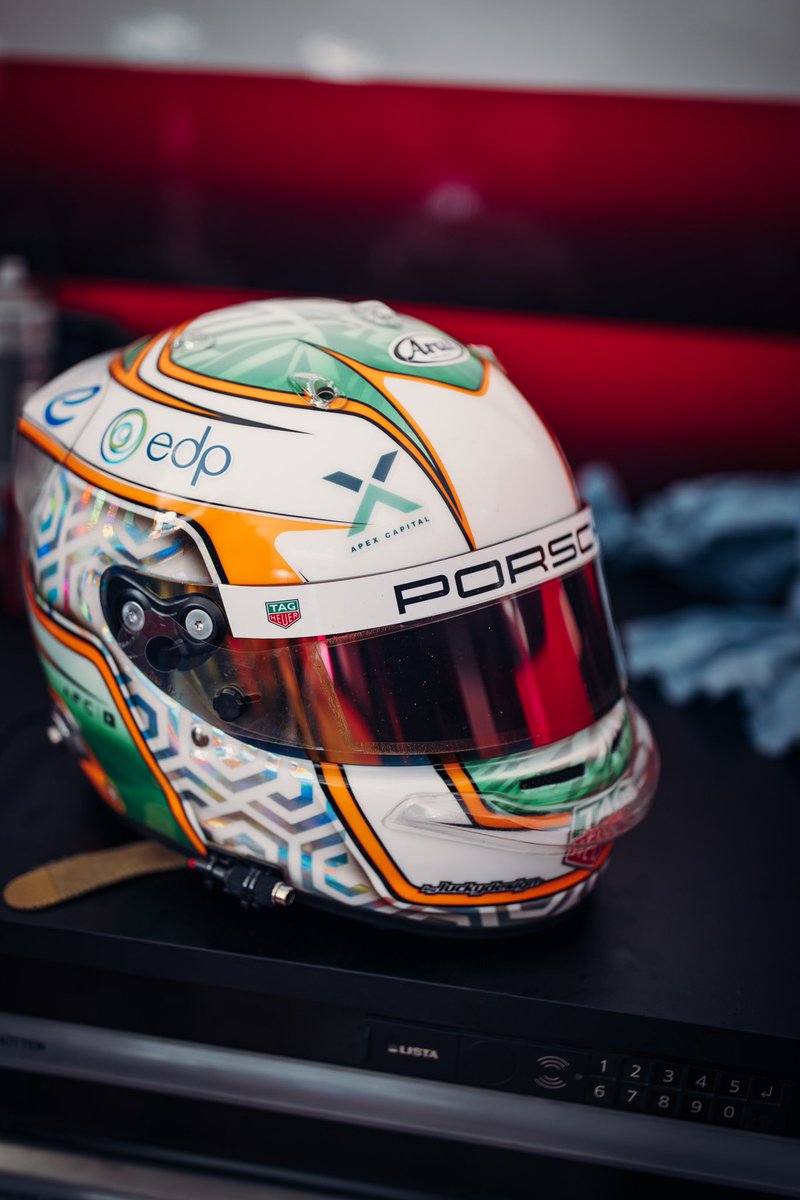 afelixdacosta's tweet photo. Semana de Corrida 2/4 consecutivas! Berlim com a @FIAFormulaE https://t.co/C74KWc8CmT