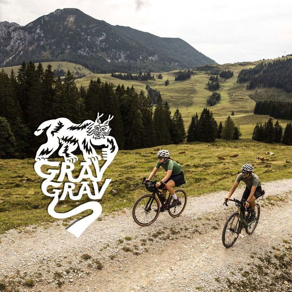 graveldeluxe's tweet photo. @GravGrav - Gravel Inspiration über Routen hinaus
Wenn Gravel-Webseiten eine Familie wären, wäre GravGrav ein Geschwister von GravelDeluxe. GravGrav ist eine Online Publikation die alle Inspirieren soll das Fahrrad zu leben und lieben. Es geht um Inklusi… https://t.co/if1FMveg7z https://t.co/aCUmoIxRY3
