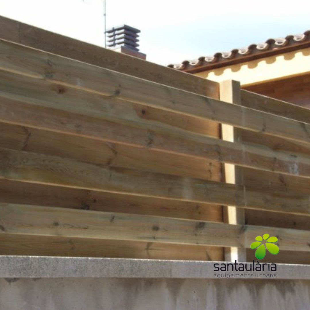 santaularia_cat's tweet photo. Si  estàs buscant una manera de delimitar l'espai exterior de la teva casa o  jardí de manera elegant i resistent, les tanques de fusta tractada són  una excel·lent opci! 📷 Contacta amb @santaularia_cat  per a obtenir més informació! https://t.co/NErWHJXgoH