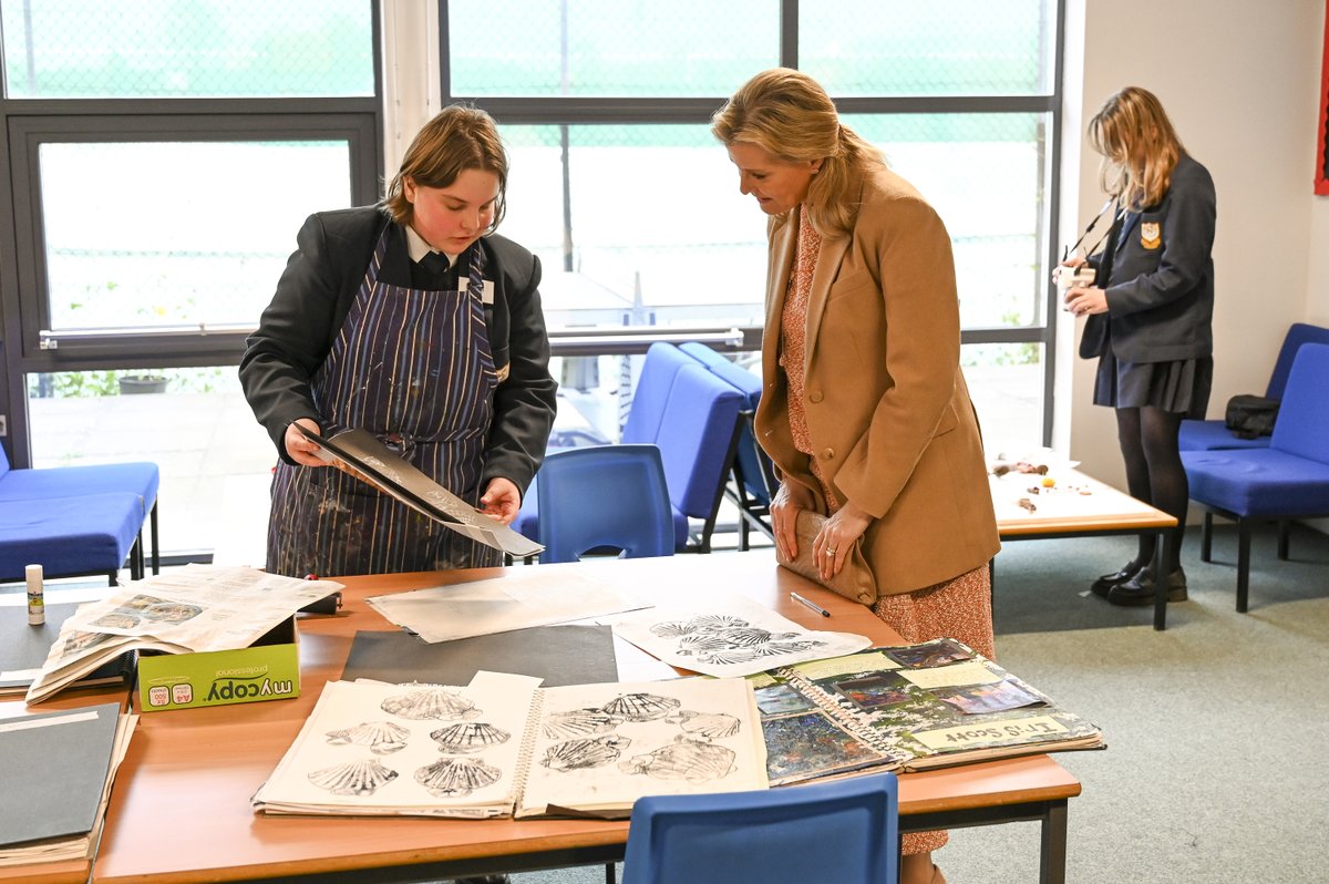 RoyalFamily's tweet photo. As Patron of the National Autistic Society, The Duchess of Edinburgh visited the Salesian Cullum Centre in Surrey, to learn more about their work to support autistic students and help them thrive in mainstream schools.

🔗https://t.co/DaZ7WLbL5f https://t.co/cibPitDjnO