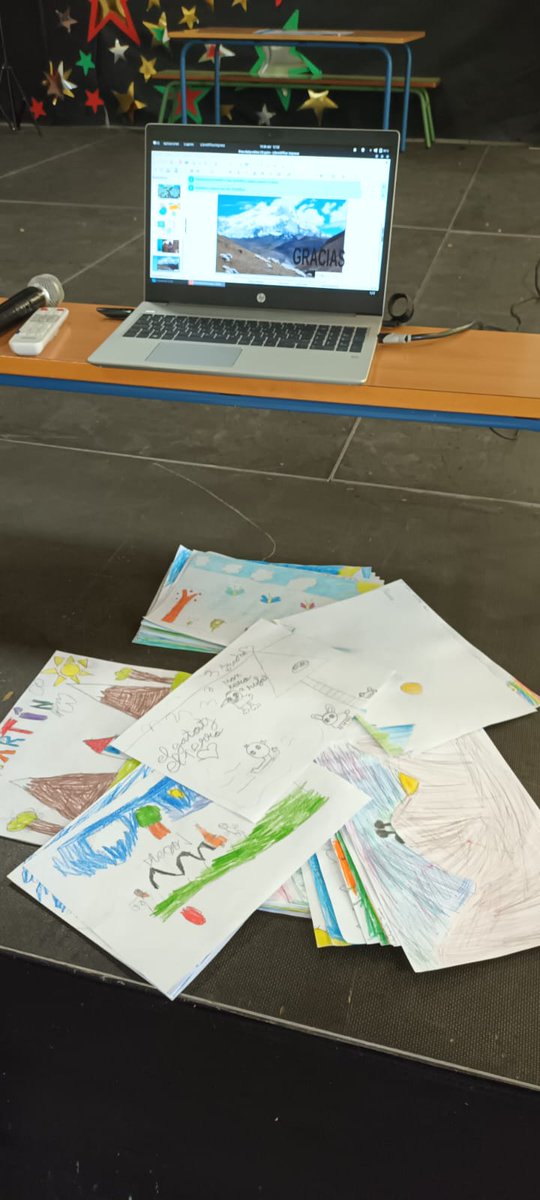 smart_mountains's tweet photo. 👦👧Yesterday, the students of CEIP Fuentenueva enjoyed the talk of our researcher Katy Rondiel.

🏔️ They talked about the importance of mountains, the #biodiversity they harbour, how unique Sierra Nevada is and how we're facing global change.

🎨 Here's a picture of the results! https://t.co/zkA3VDSgA0