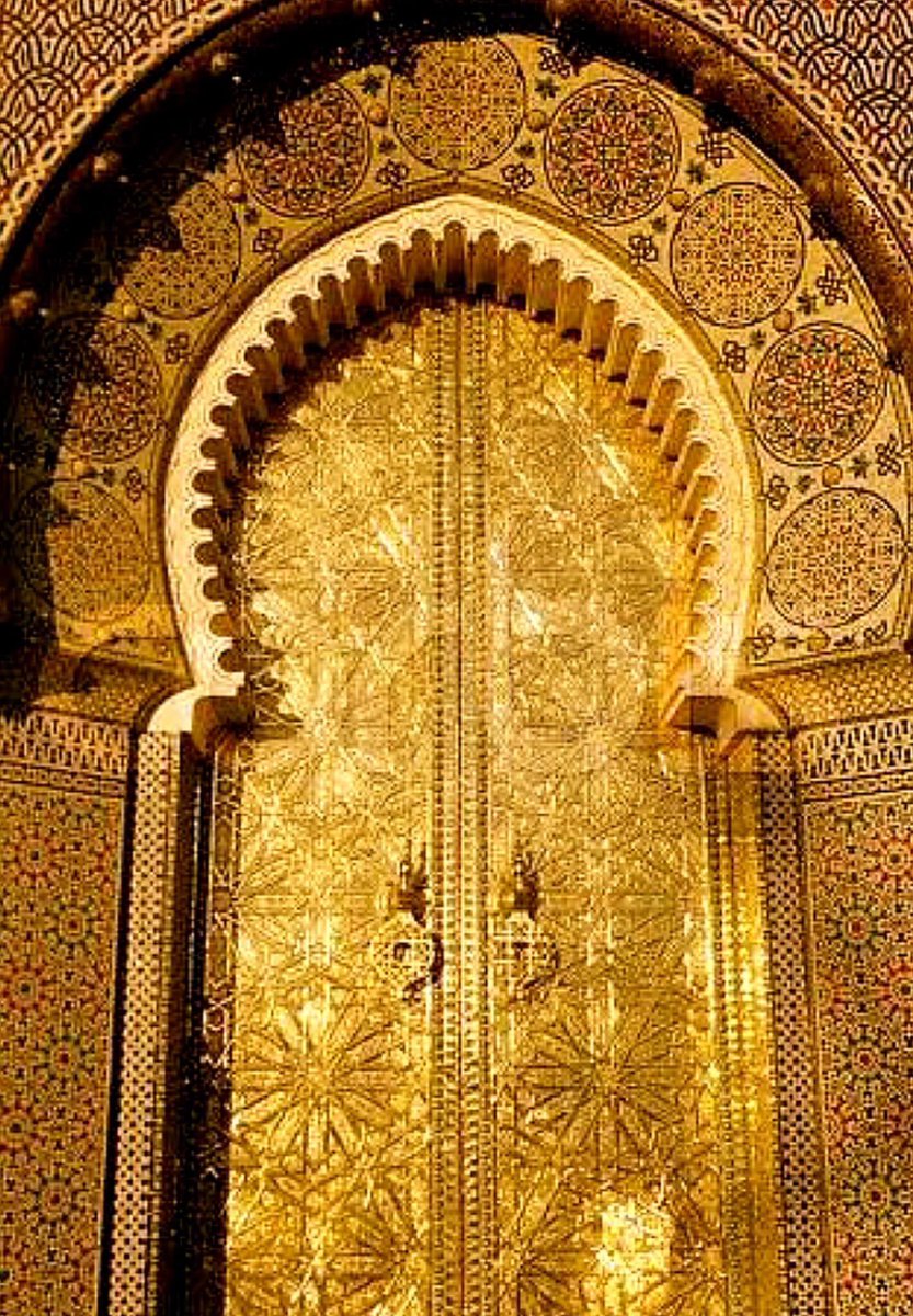 rachid0ahmadi1's tweet photo. 🇲🇦🇲🇦KINGDOM OF MOROCCO 🇲🇦🇲🇦 الأبواب الملكية المذهبة ترجمة لفن مغربي أصيل https://t.co/G3MG33PVxj