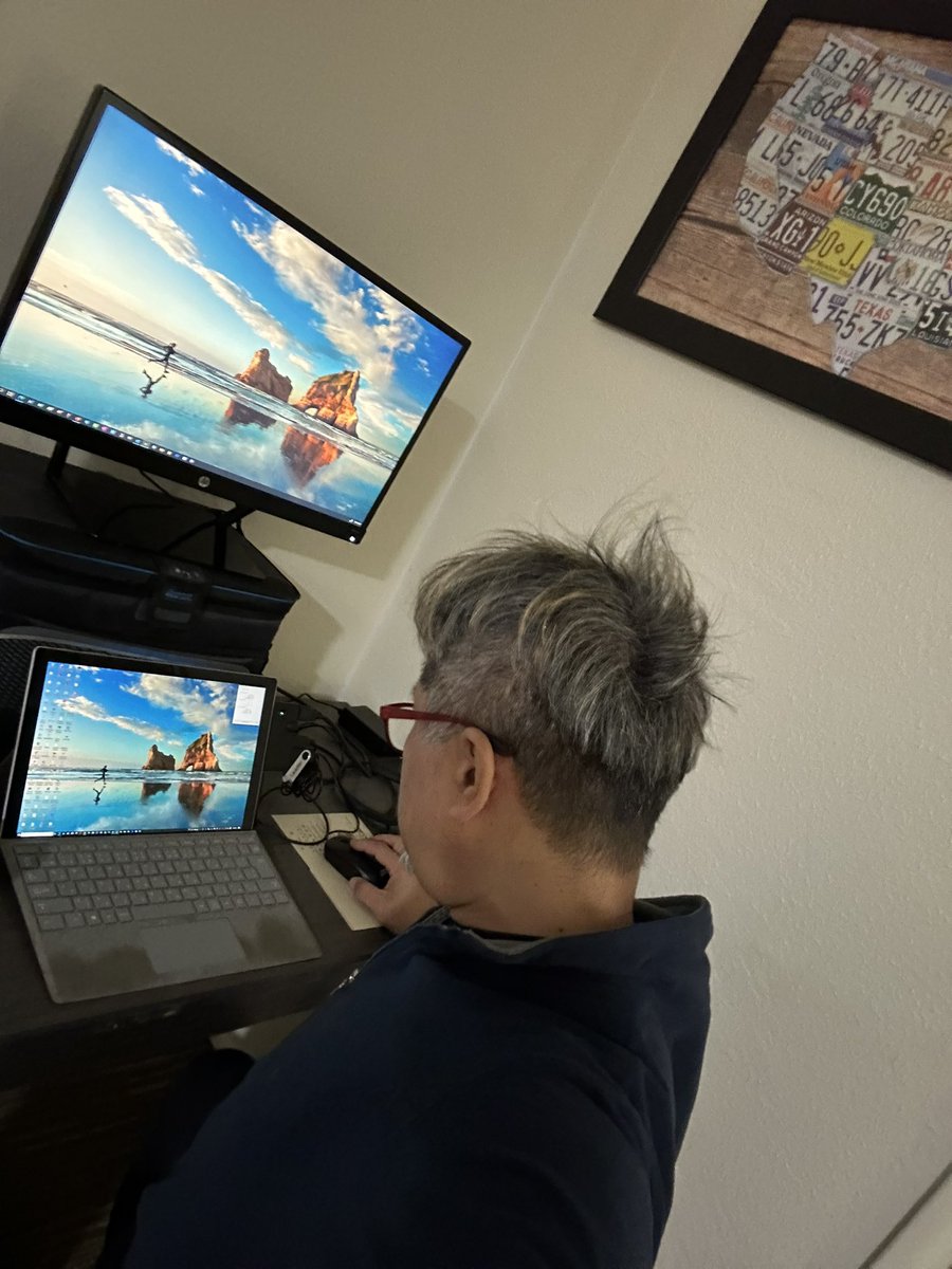 Koji_Oyama's tweet image. 昨日はタフな一日だった

発表資料がホテルで10amに仕上り、そこから2時間半のドライブでLas Vegas Convention Center へ

Registration しBadge をゲットしてプレゼン会場に入ったのが、発表15分前ギリギリ😅

練習なしいきなり英語プレゼンなんでズタボロだったけど、無事ミッション1を終了😎👌