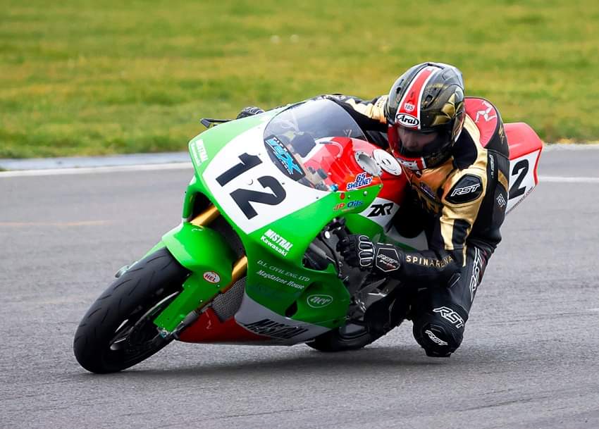 Joe Yeardsley 1st time on the Mistral Kawasaki at Anglesey  in prep for the Pre TT, pole position and a win, great start 👍 
#realroads #roadracong