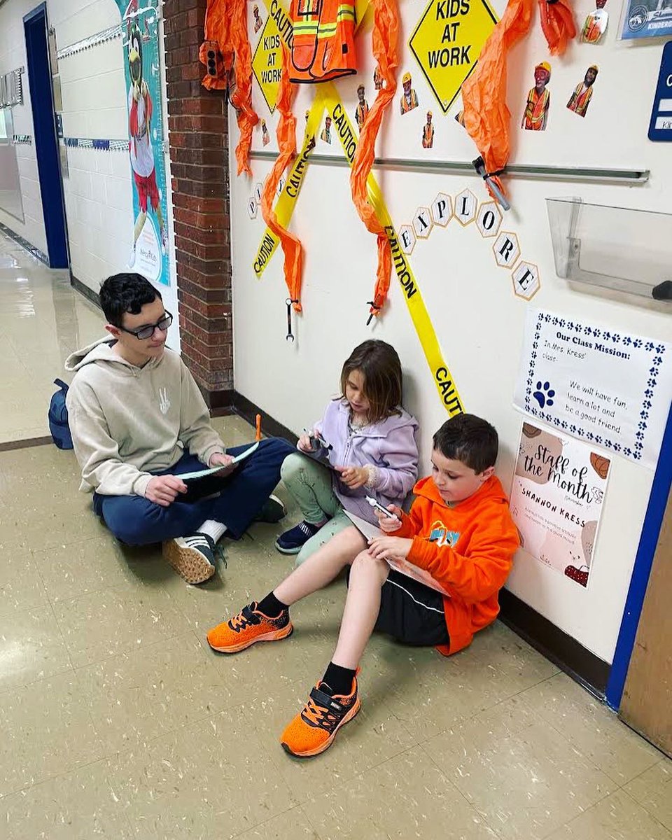 Mehlville_HS's tweet photo. Yesterday, our Freshmen TAP classes participated in Service Learning. They gave back to the community by lending a helping hand! Thank you to the programs schools that hosted the class of 2026! #msdr #Wearemehlville https://t.co/DWGpNHngkE