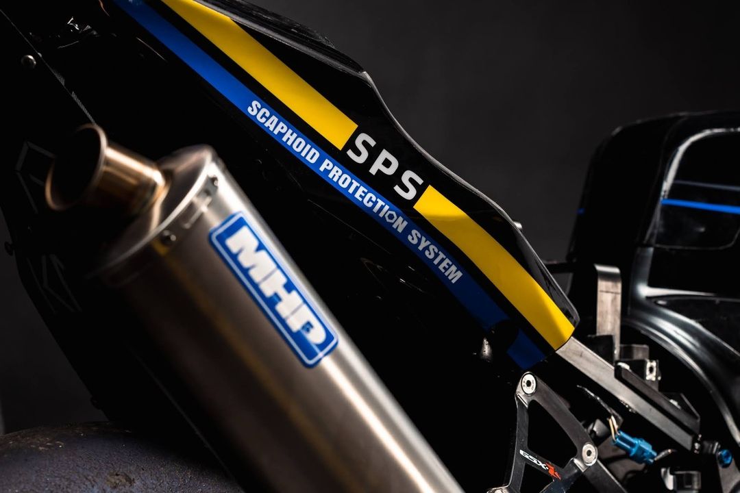 BritainBiking's tweet image. We're loving @knoxarmour's Suzuki GSX-R1000 race bike, with the Sublime Design wrap looking on point!

#knoxarmour #sublimemotowrap ⁠#racebike #gsxr #gsxr1000