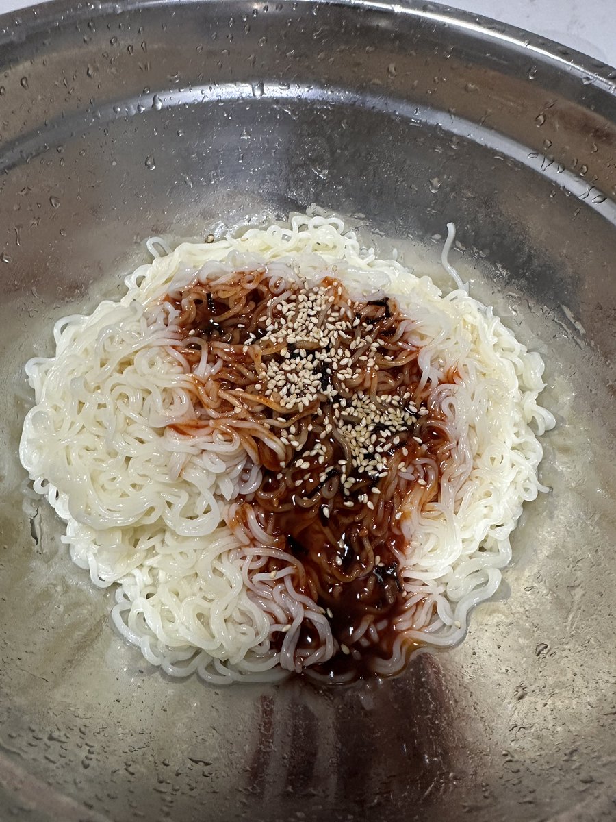 umauma7018's tweet photo. @youthnotwasted9 쌤 도와드려야 하는데.. 죄송해요 제가 대상포진걸려서 휴식중이라 식단을 못해요 🥲 https://t.co/ZjTwkESXw6