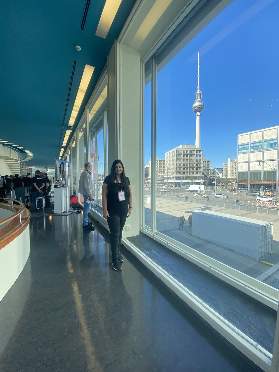 drishtijjain's tweet image. Here at the PyCon DE conference!
Kicking off the day with Raspberry Yogurt!

#PyConDE @PyConDE