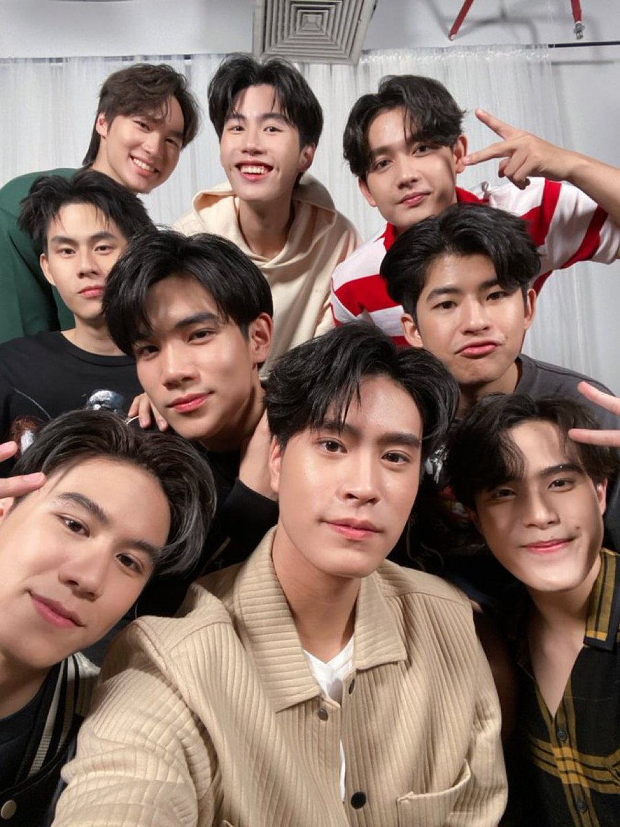 inchyx_'s tweet photo. สนุกแน่ แค่เห็น 9 คนนี้ก็จะขำละ โบ๊ะบ๊ะ

Brand x My School President
#แบรนด์xแฟนผมLIVE https://t.co/fNWsrtplOF