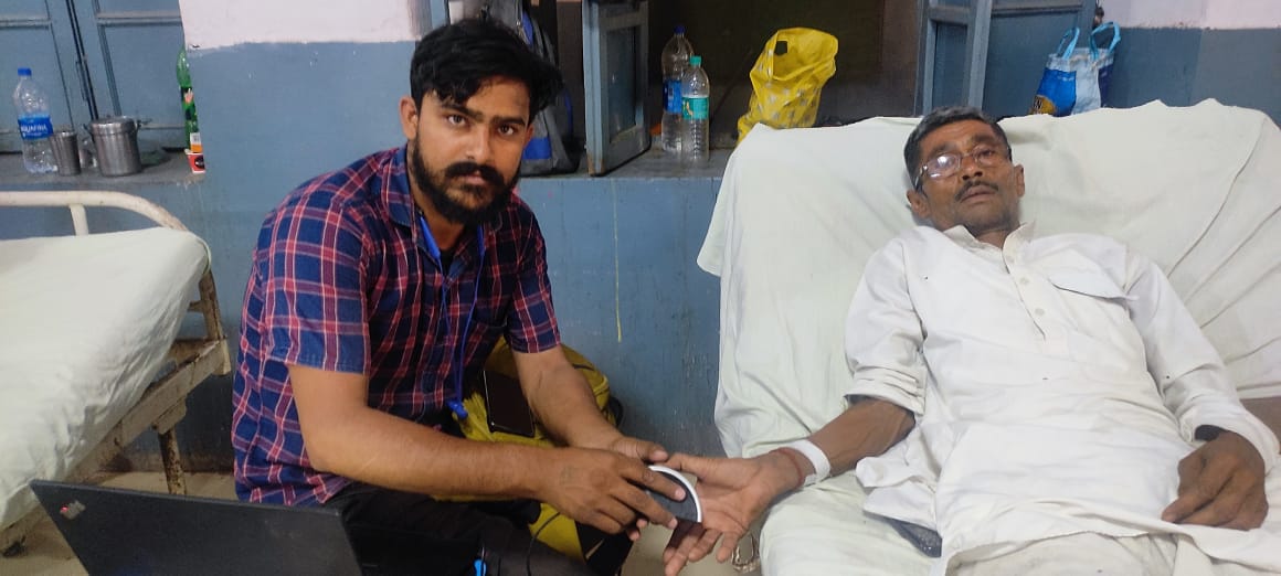*सीएससी संचालक VLE भानु प्रताप सिंह गांव नीमगांव ब्लॉक मांट ने जिला अस्पताल, मथुरा में भर्ती जरूरत मंदो की आयुष्मान कार्ड केवाईसी कर उनकी सहायता की।*@CSCegov_ <a href="/CSCUttarPradesh/">CSC Uttar Pradesh</a> <a href="/sanjaykrakesh/">Sanjay K Rakesh</a> <a href="/atulitrai/">Atulit Rai</a> <a href="/nepalcsen/">Nepal Chandra Sen</a> <a href="/navinpatwardhan/">NAVIN PATWARDHAN</a>