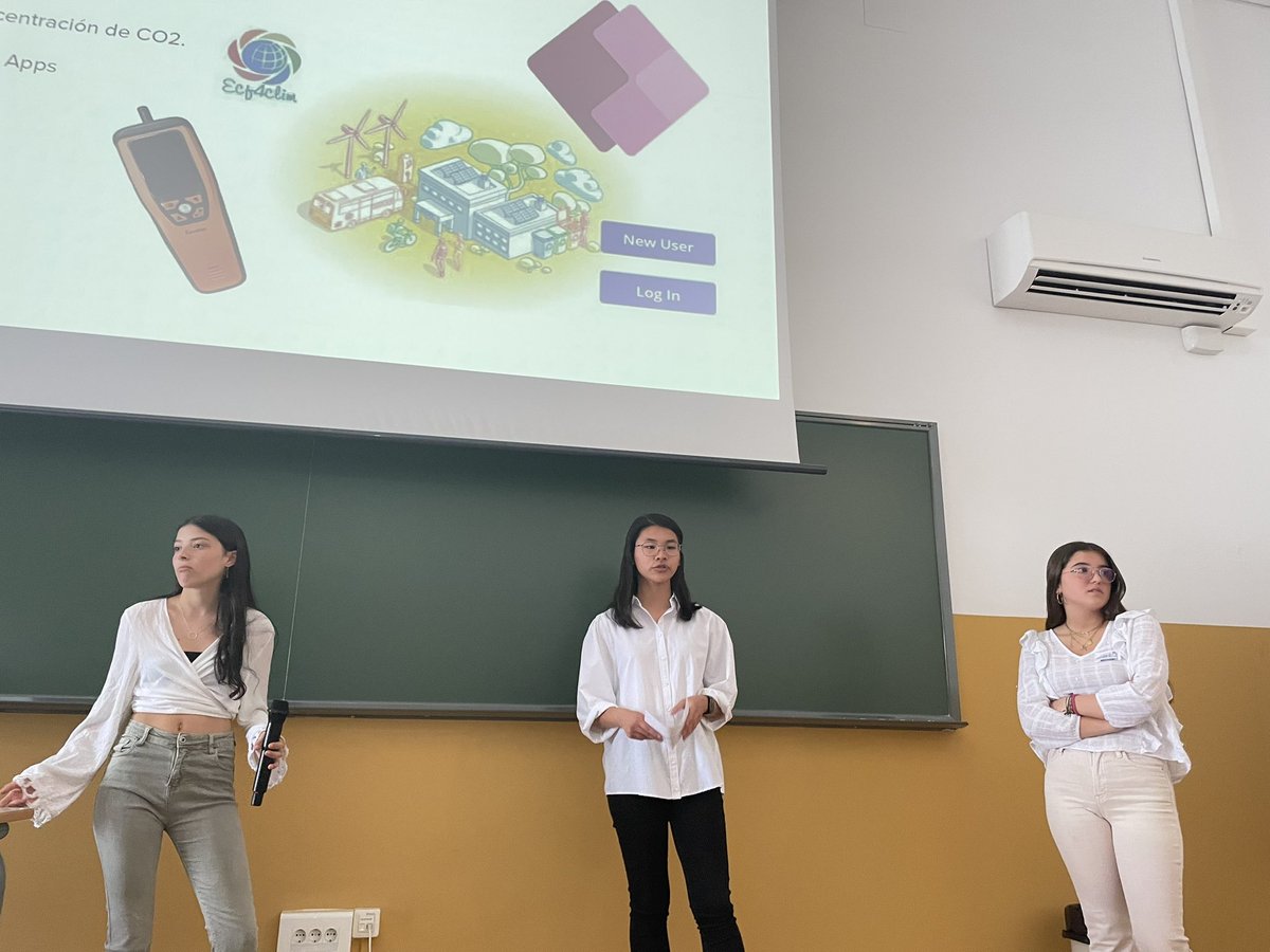 JconInv's tweet photo. Revegetación en los centros, calidad del aire o deficiencias de hierro y fósforo en las plantas  @fgeoehisUS @iesitaca @IESMartinRivero @InvestigaUS  @ies_grancapitan https://t.co/6hVKjgIuJa