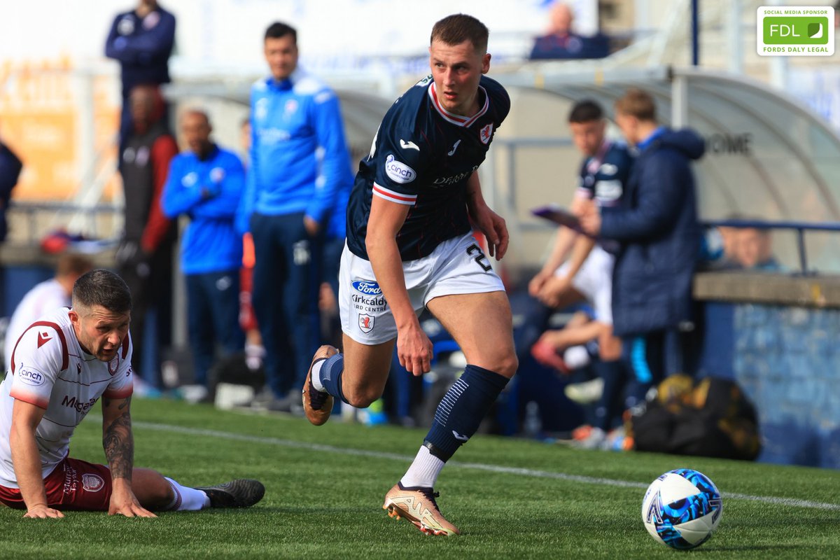 RaithRovers's tweet photo. All-rounder. 🦾
Loanee Scott McGill puts on a performance wherever he is on the pitch 🔥
📸 by @nmurrayphotos
#YourRovers https://t.co/31Hy6xkLy5