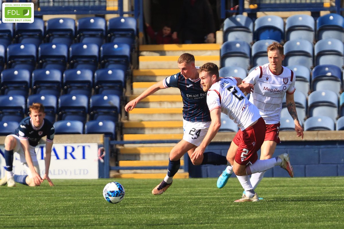 RaithRovers's tweet photo. All-rounder. 🦾
Loanee Scott McGill puts on a performance wherever he is on the pitch 🔥
📸 by @nmurrayphotos
#YourRovers https://t.co/31Hy6xkLy5