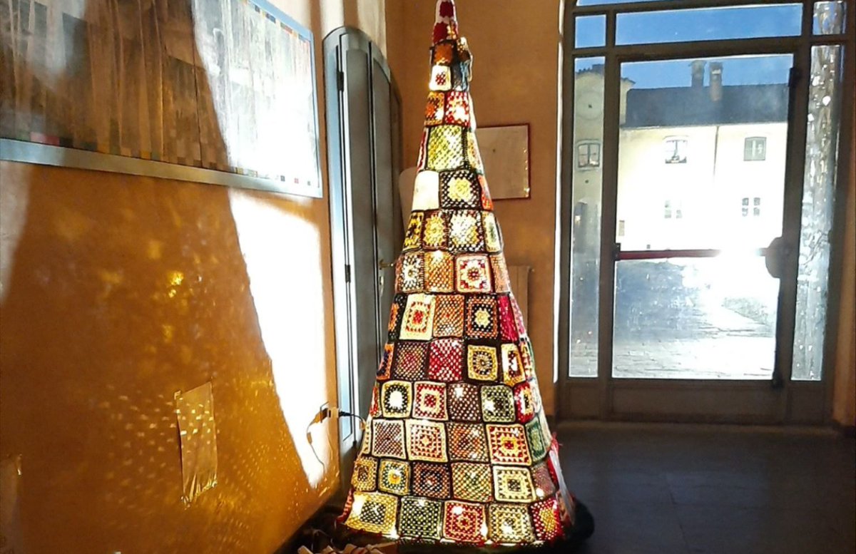 QuindiciNews's tweet image. Un albero di Natale all'#Uncinetto
Un albero molto più alto che nasca con il #Contributo di tanti #Cittadini che sarà composto da quadrotti granny 
quindicinews.it/2023/04/un-alb…
#AlberoNatale #Rho #Notizie #Territorio