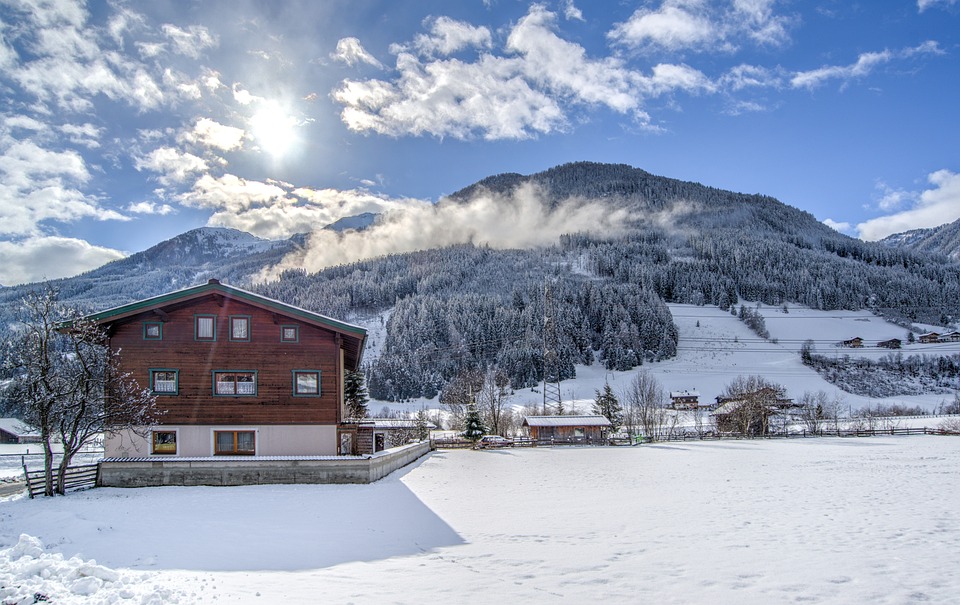 Chalet_Finder's tweet photo. Check out our blog about avoiding holiday scams.

https://t.co/1JljR1MY6t

#chalet #blog #holiday #booknow https://t.co/Ok3UEf6eyl