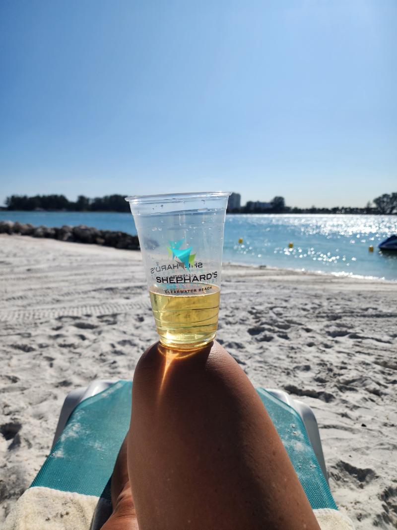 Smcmahonrdh's tweet photo. My friend Susan is a finalist in Shephard's Beach Resort's Photo Contest- help rally votes: https://t.co/xl7p8hY5J5 @shephardsresort https://t.co/ox16EQOHcK