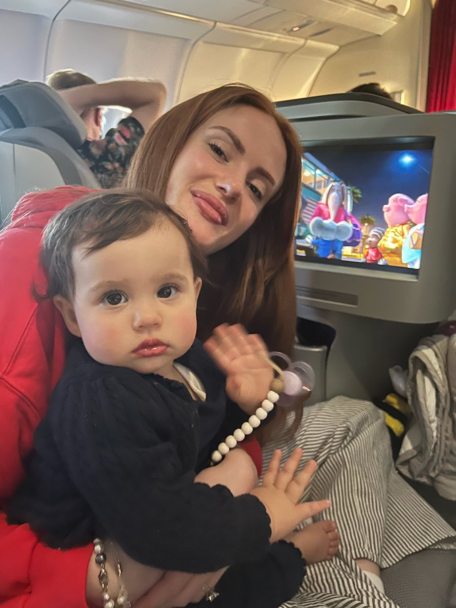 CarlyStarrs's tweet photo. recently 🥰✈️🥂🌴 https://t.co/PjhS89cASp