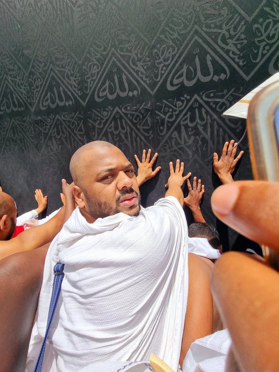 MaskoorUsmani's tweet photo. By the grace of Almighty Allah, performed Umraah in Ramadan. Walking in the footsteps of Prophet Muhammad (pbuh) felt a profound sense of connection with my faith and a renewed commitment to living a life of service &amp; generosity. May Allah (SWT) accept it and grant us forgiveness https://t.co/5kTZ6yhjVx
