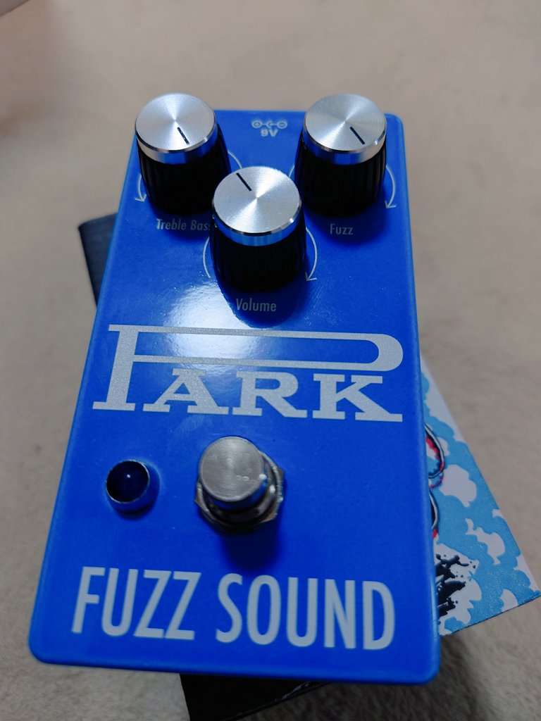 MutsuFrom's tweet photo. 初めてのEarth Quaker Devices
#ParkFuzz https://t.co/0U8wAFs0rP