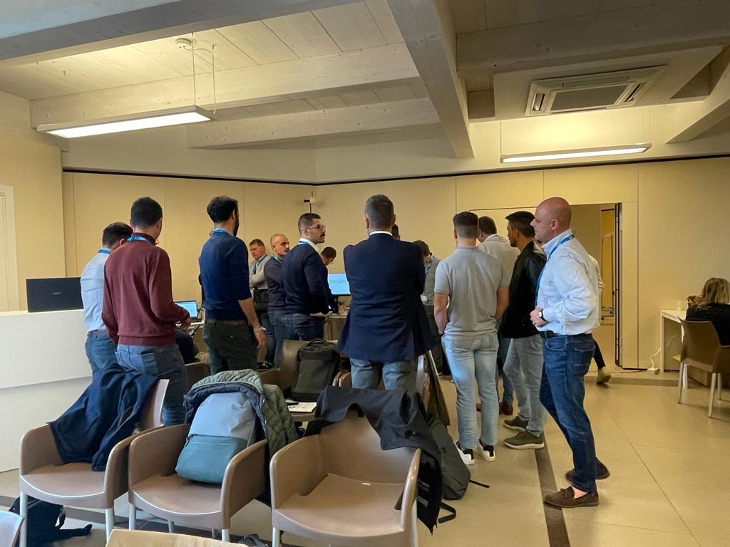 SICKItalia's tweet photo. Sales Meeting 2023 e #TeamBuilding: la combinazione giusta per preparare un team ad essere sempre professionale, performante, attento alle necessità dei nostri clienti e soddisfatto della propria squadra. Per noi le #persone sono davvero importanti💙
#SICKsensorintelligence https://t.co/xEUtE1qk8L
