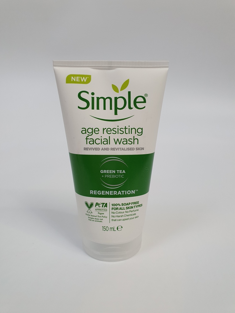 Today on the blog is a review of the Simple Age Resisting Facial Wash . Link in Bio!
#simpleskincare #simple #skincare #skincareblogger #skincarereview #skincareblog #skincarelover
#skincarecommunity #browngirldoesmakeup #browngirls #browngirlbloggers #moisturiser #hydration