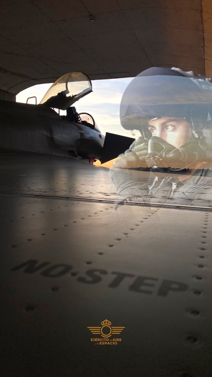 ¡Aviadores! 🚨

Miércoles de… 🥁🥁🥁

Wallpaper 📲

Esperamos que os guste 😉

📸 <a href="/juanbengo/">JuanBengo</a>