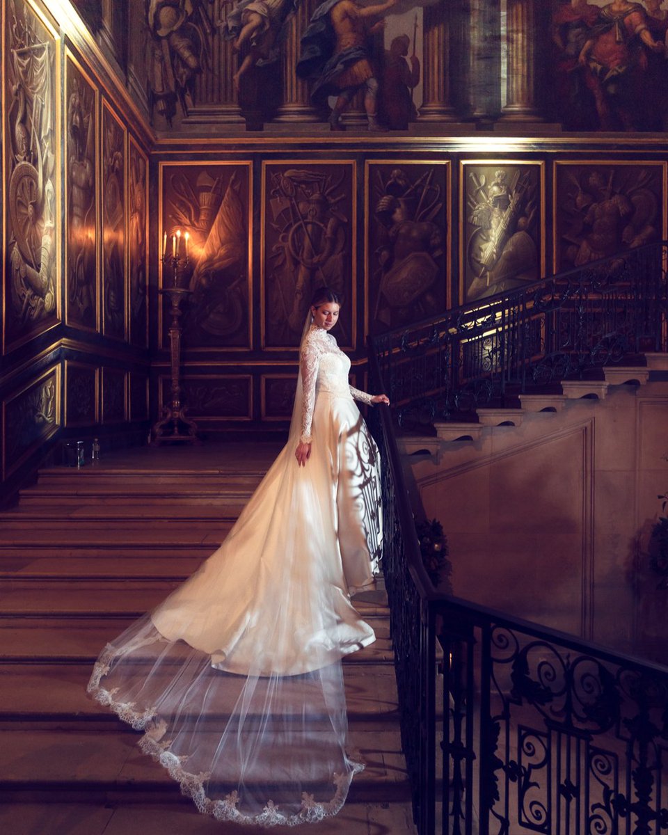 jess_grimshaw's tweet photo. Is this a wedding or a magazine cover?! How stunning is one of my beautiful brides - a real wow moment. Taken on the King's Stairs at Hampton Court Palace against the intricate painting by Antonio Verrio. 

Photography &amp; Videography: @bylumiere
Wedding Planning: @ardourandbow
Ven https://t.co/Nq7PuhUgiq