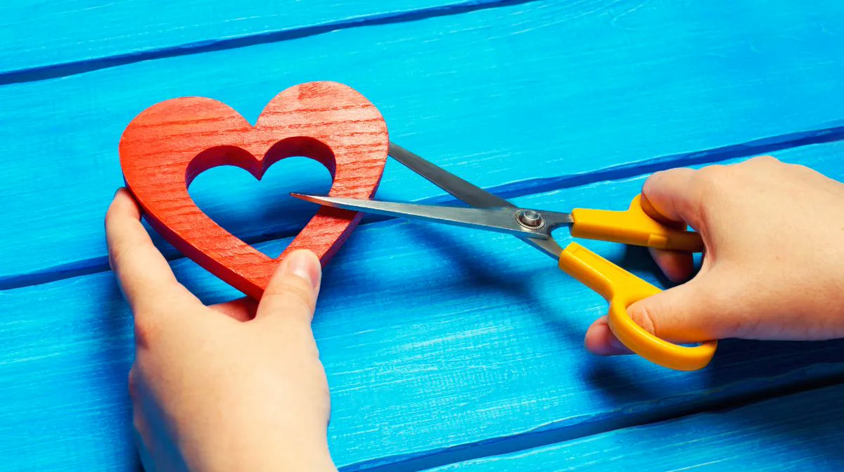 "DIY divorces ignore valuable pension arrangements" says <a href="/FT/">Financial Times</a> - Parties who conduct their divorce without lawyers are more likely to try to resolve financial matters in the same way, leading to concerns that many people are losing out financially."
More: buff.ly/41FMBQV