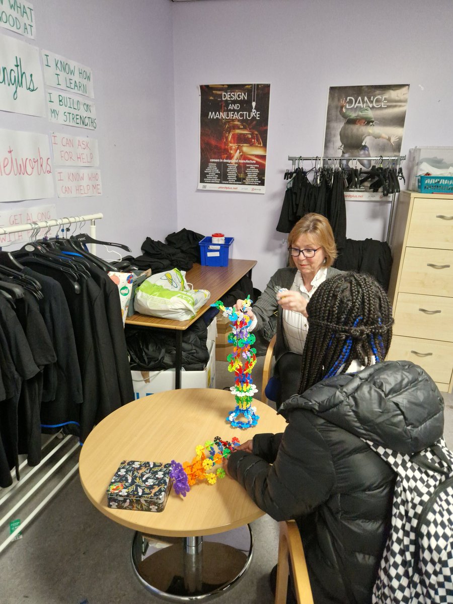 @mcrpathways it fabulous to see the construction crafts are as popular @castlemilk_high as they are @BannermanHigh lots of our mentors and young people enjoy using these and we've seen some fantastic builds #futureengineers #stem #bethebridge