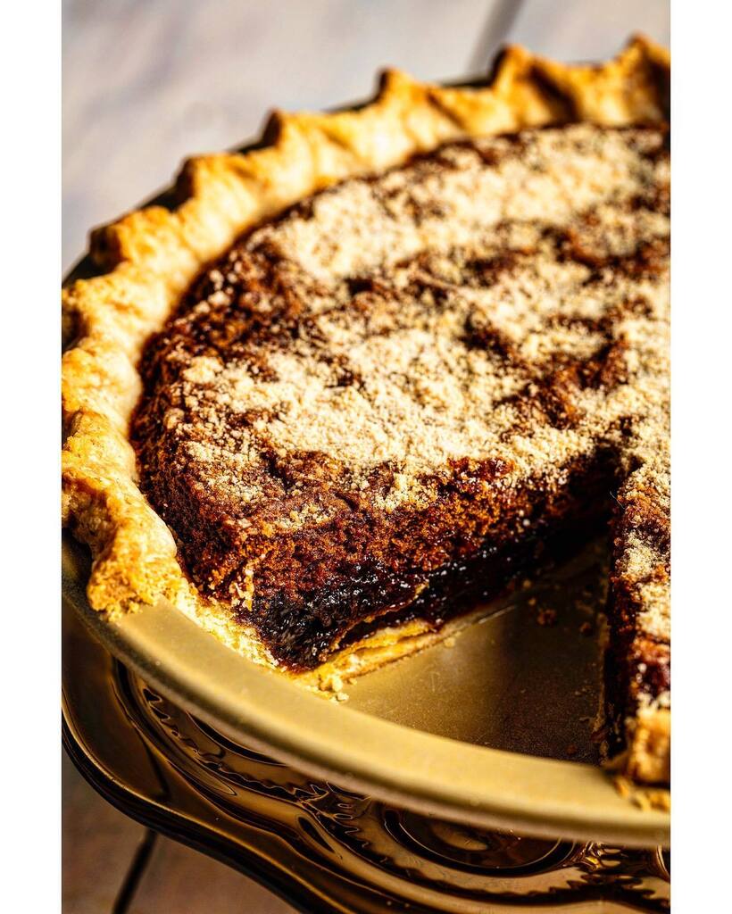 steveklise's tweet photo. IF THE SHOO FITS. (Nothing quite like staring into the dark molasses depths of a shoo-fly pie. Shot for an upcoming issue of @cookscountry with food styling by @foodstampsandfinedining to accompany a recipe by @markhuxsoll, a fellow Pennsylvania Dutch pa… https://t.co/0d4XuYnxEg https://t.co/QpgCAOVQy7