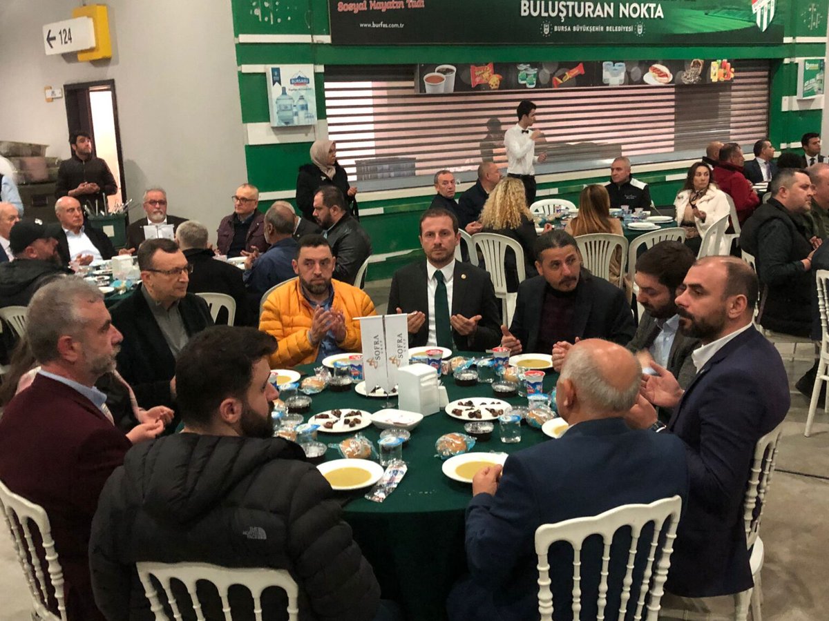 tanerodemis's tweet photo. Bursaspor TEXAS taraftar grubu iftar programı 
Texas Yılmaz Bursaspor Yıkılmaz... https://t.co/roC7EyRpPI