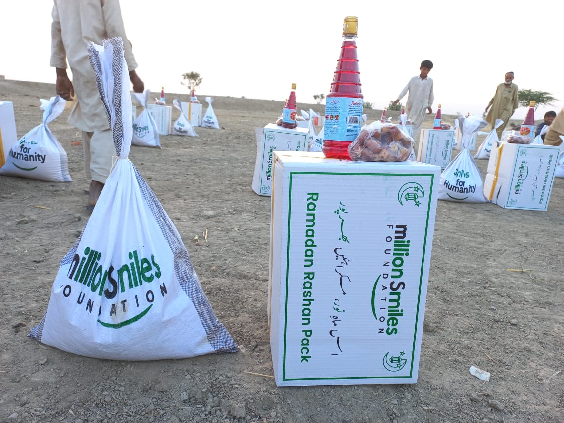 Iwrites313's tweet photo. With Your Support, the Million Smiles Foundation Distributed Ramadan Food Packages to Deserving Families of our MSF Model Village in Fazilpur.
اِس ماہِ نور، مسکراہٹیں بھر پور!
Join us on our journey of spreading SMILES FOR HUMANITY.
#MillionSmiles #RationSupport #MSF_Relief https://t.co/WrGO1qk6Sd