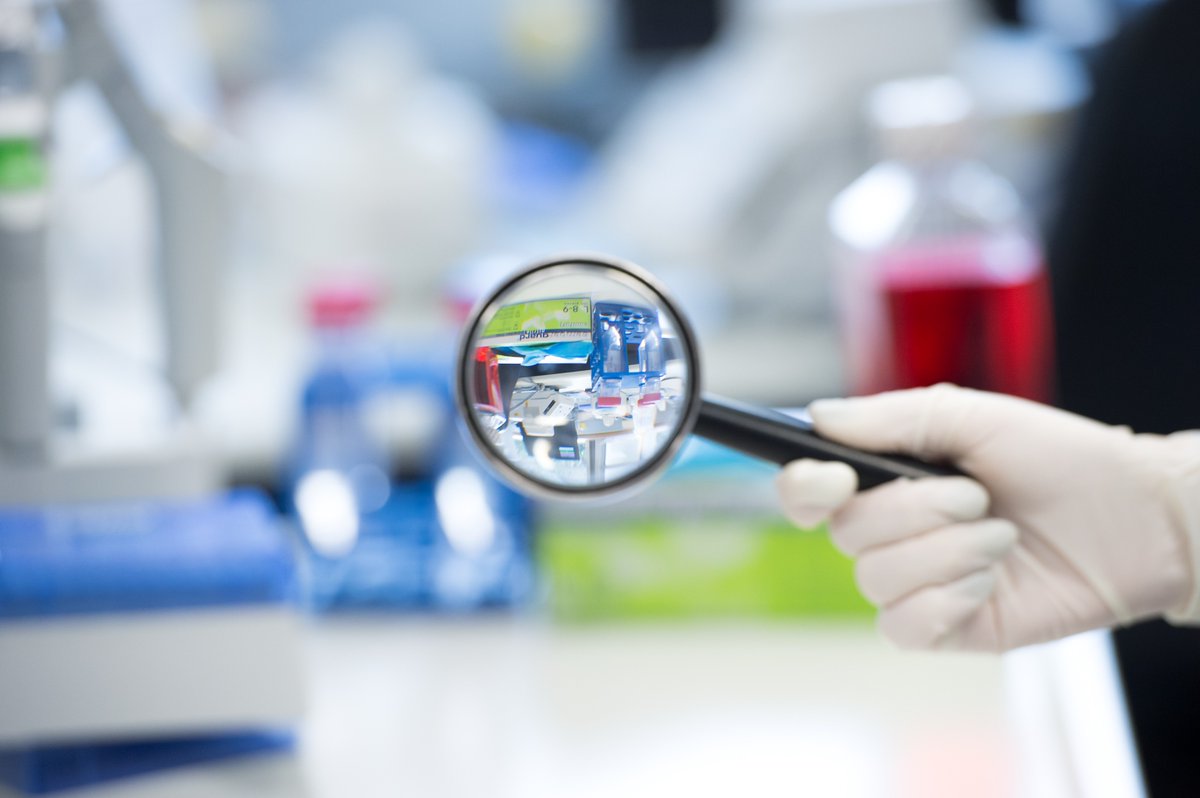 bfrde's tweet image. Bisphenol A: BfR schlägt gesundheitsbasierten Richtwert vor, für eine vollständige Risikobewertung werden aktuelle Expositionsdaten benötigt.

Zur Stellungnahme: bfr.bund.de/cm/343/bisphen…

#BisphenolA #BPA