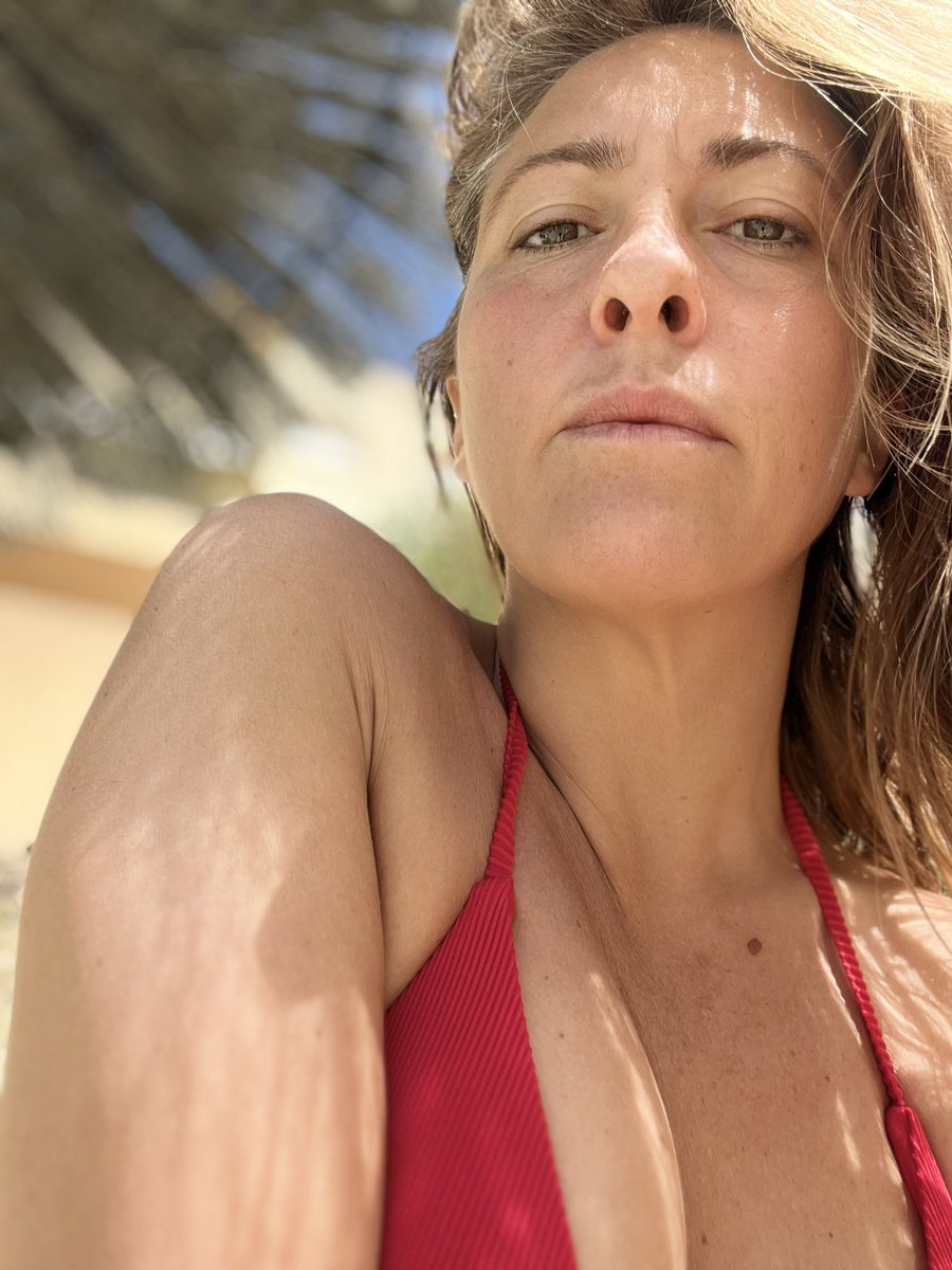 Corinna Trione tweet media