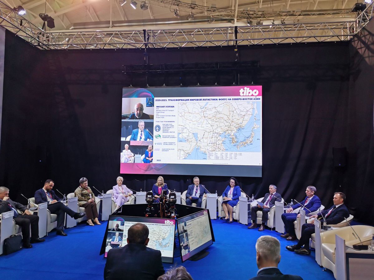NIRYP_IPPS's tweet photo. 📌В рамках работы «Тибо 2023» была проведена сессия EADF-2023 «Евразийские цифровые транспортные коридоры и цифровая логистика». 

В числе спикеров: 
🔸Директор республиканского унитарного предприятия «Центр цифрового развития» Михайловский Игорь Анатольевич. https://t.co/InjHgol9sP