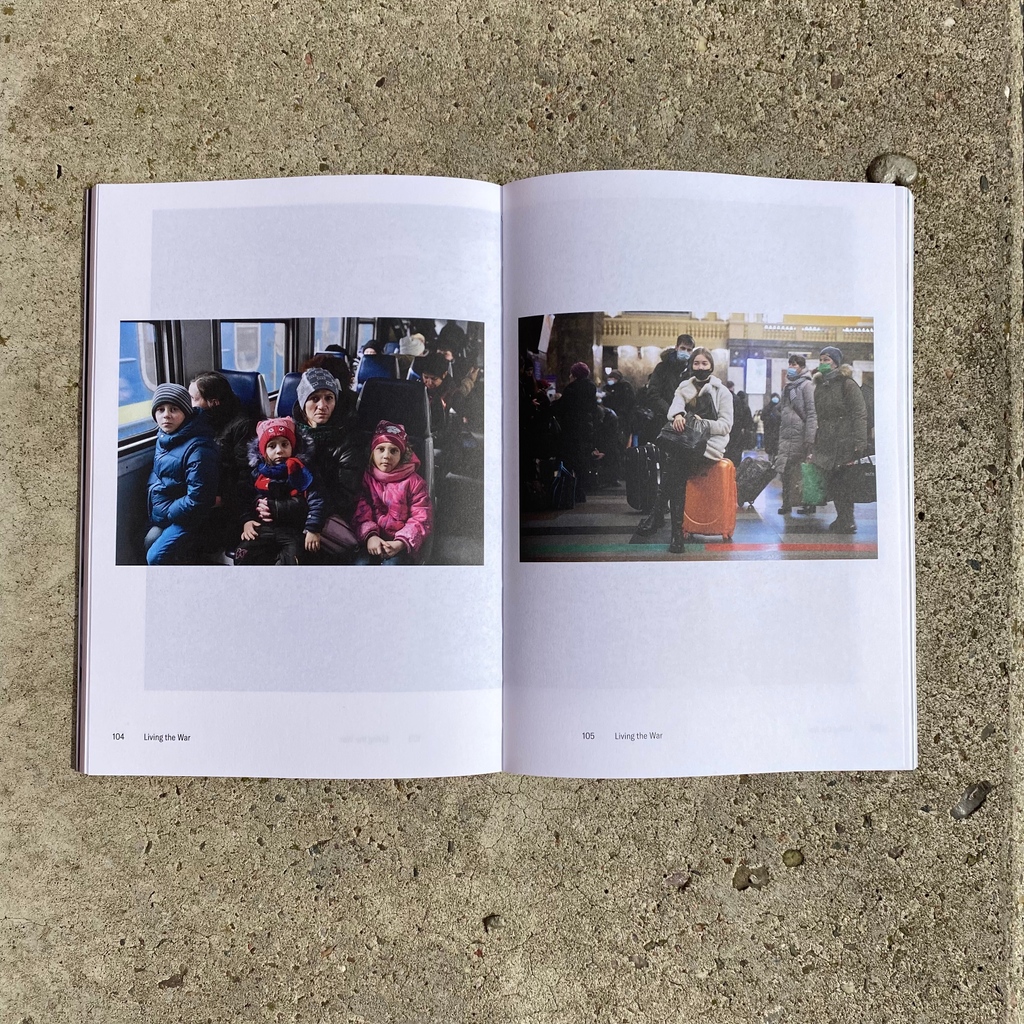 olafureliasson's tweet photo. Today we are looking through volume one of ‘Living the War’, a sensitive account told through the lens of the personal stories of the residents of Kyiv, Ukraine's capital. Ukrainians share their experiences during Russia's attempted takeover of the city.
https://t.co/V3SHIZGmE8 https://t.co/mmZ0wxP6Ms