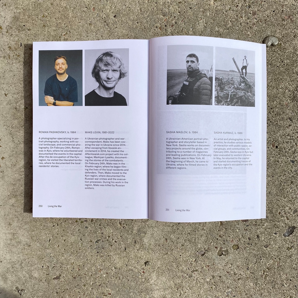 olafureliasson's tweet photo. Today we are looking through volume one of ‘Living the War’, a sensitive account told through the lens of the personal stories of the residents of Kyiv, Ukraine's capital. Ukrainians share their experiences during Russia's attempted takeover of the city.
https://t.co/V3SHIZGmE8 https://t.co/mmZ0wxP6Ms