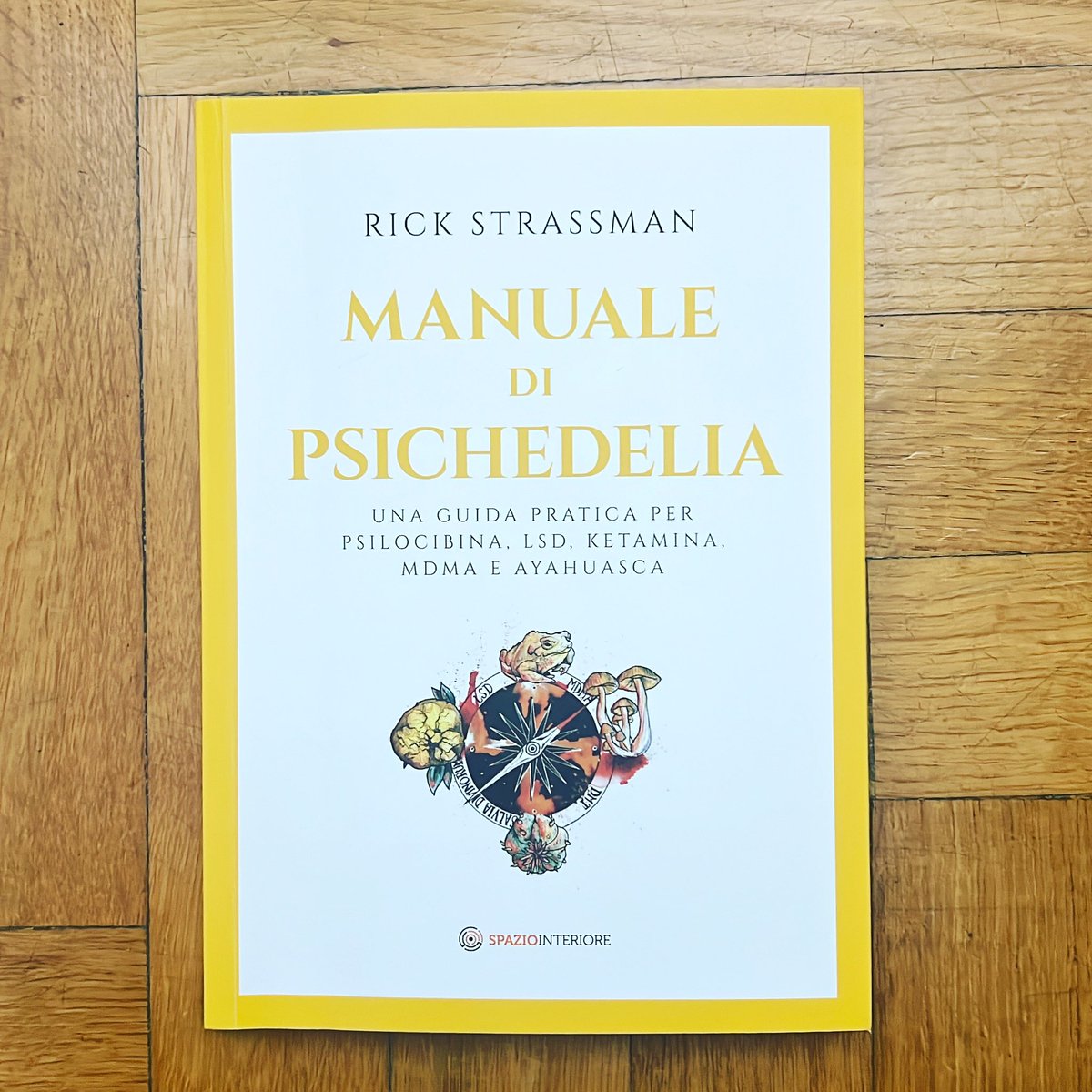 ElenaCirioni's tweet photo. Oggi è un #BicycleDay speciale! 
Sono ottanta anni dalla celebre passeggiata in bicicletta di #AlbertHoffman 

Su @poetarumsilva scrivo di un libro essenziale per capire questa rinascita: Manuale di Psichedelia di #RickStrassman @SpazioInteriore 

https://t.co/ddknAR3Umh https://t.co/xewLCOWbq0