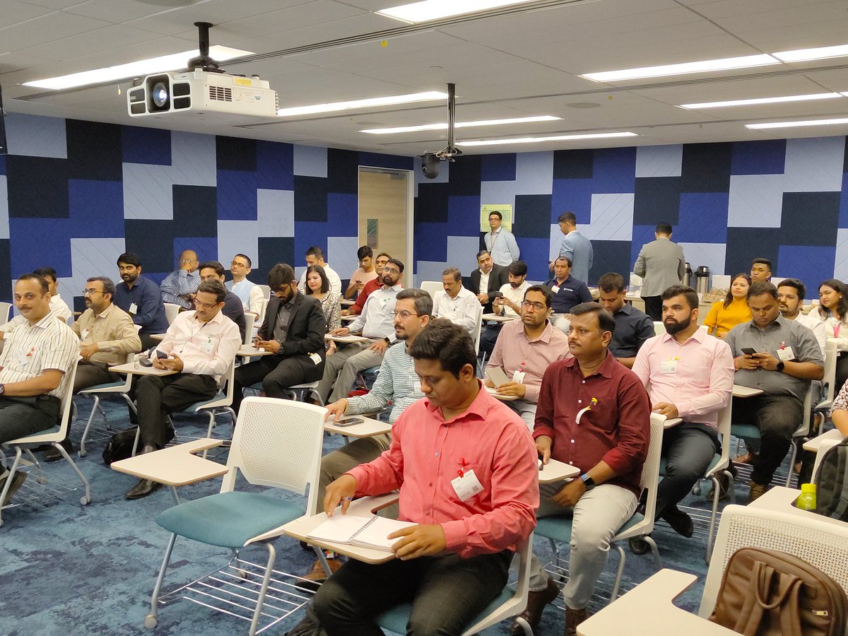 routemobile's tweet photo. 50+ brands participated in #RCSConnect, an event hosted by #RouteMobile, @GoogleIndia & @ViCustomerCare. We discussed the possibilities of #RCS #BusinessMessaging & how it can help brands engage with their users better.
#Google #RCSMessaging #IndustryEvent #CustomerEngagement https://t.co/NIaQP8hVvB