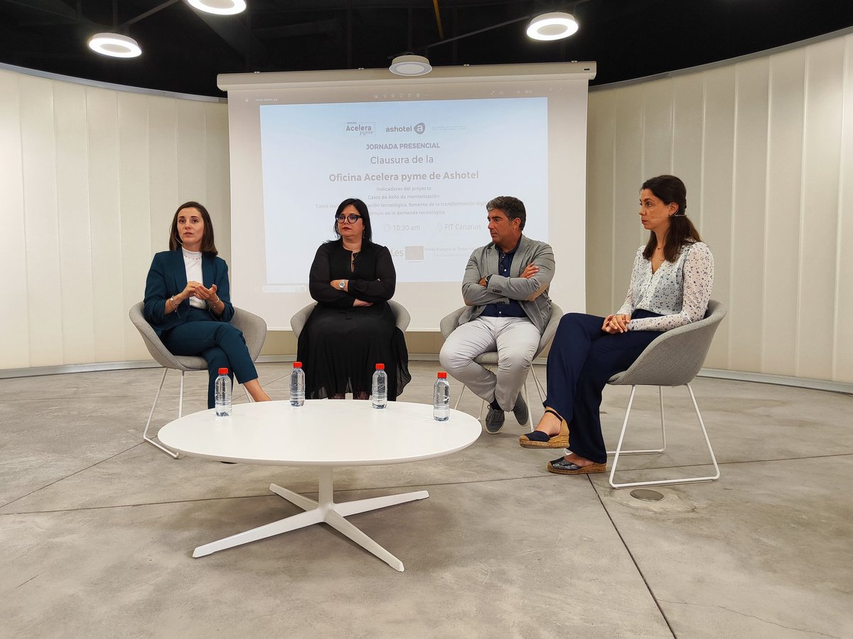planb_group's tweet photo. Nuestra compañera Arissa López compartió en esta mesa redonda la experiencia de Plan B Group como oficina técnica del proyecto y las principales barreras que afrontan las empresas en los procesos de #TransformaciónDigital, entre otros temas https://t.co/0ooHSFRnJg