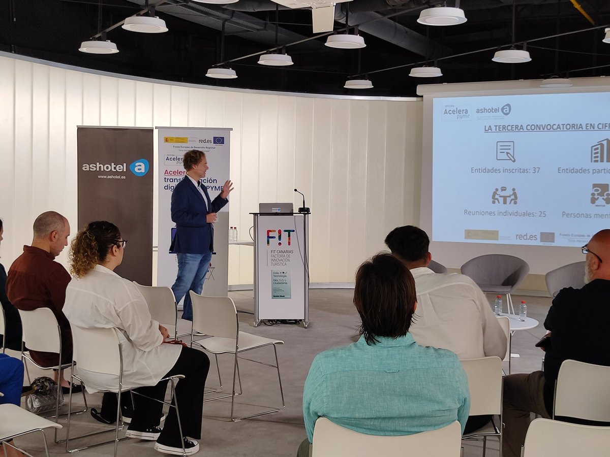 planb_group's tweet photo. 🌟 Más de 60 entidades participantes, unas 400 horas de mentorización y una satisfacción de 4.75/5

Estos son algunos de los datos del programa #RetosDigitales que ha presentado nuestro director general, @albertojsantana, en el evento de clausura de su 3ª convocatoria

#BePlanB https://t.co/PORCeJ8AUz